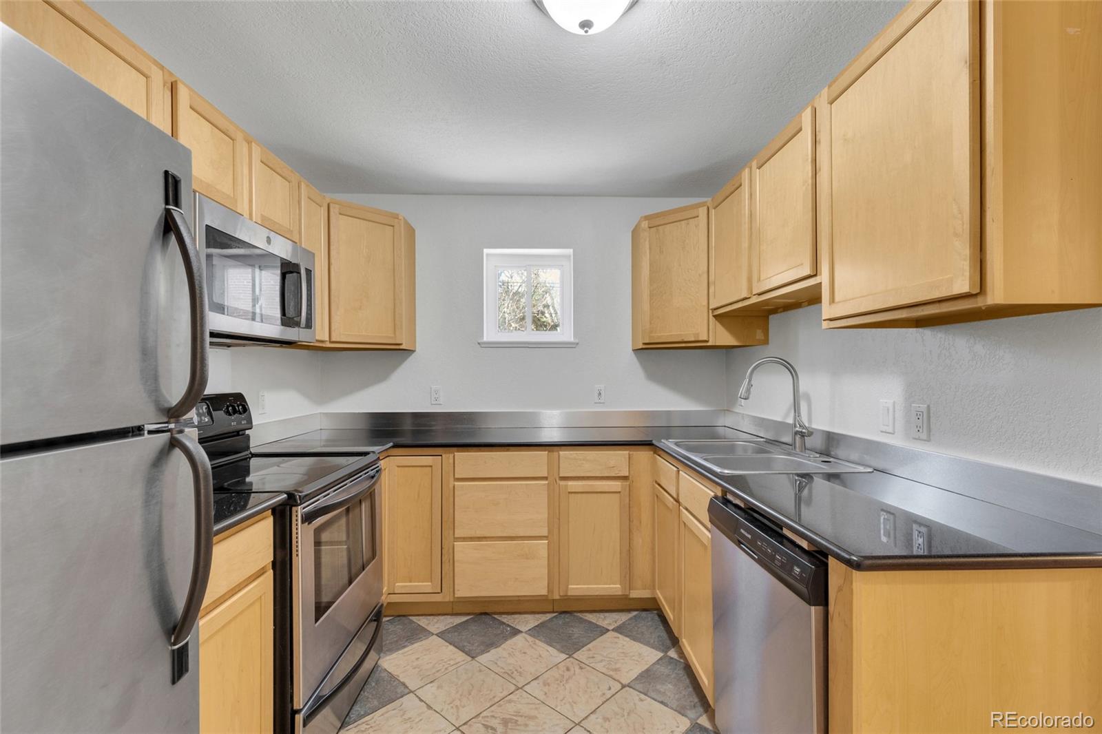 MLS Image #16 for 1045 n clarkson street 207,denver, Colorado
