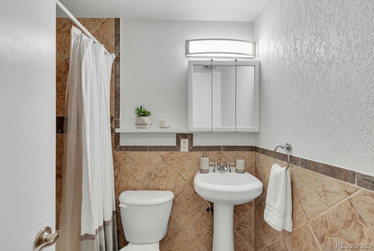 MLS Image #9 for 1045 n clarkson street 207,denver, Colorado