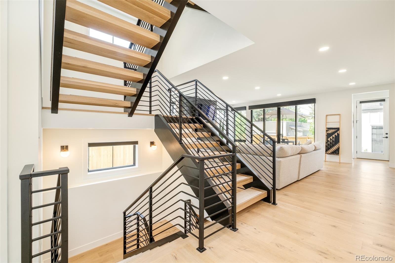 MLS Image #12 for 2485  oak street,denver, Colorado