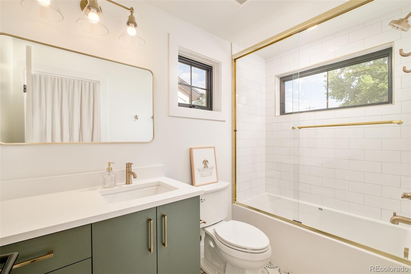 MLS Image #26 for 2485  oak street,denver, Colorado