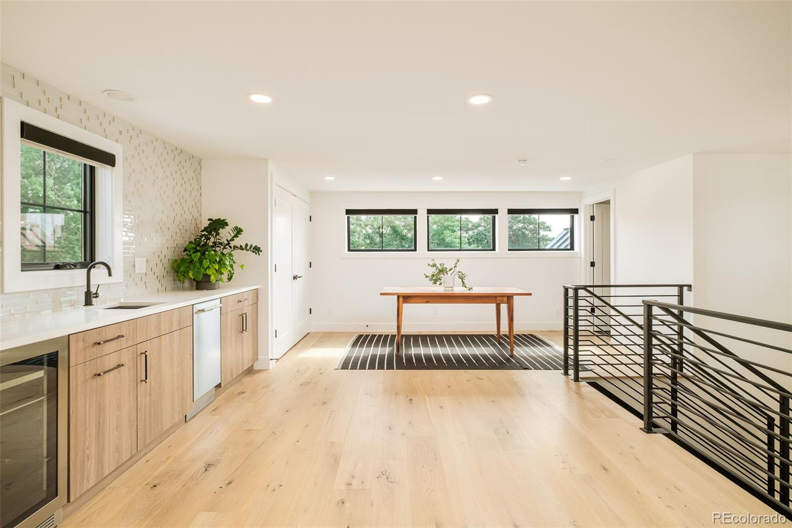 MLS Image #33 for 2485  oak street,denver, Colorado
