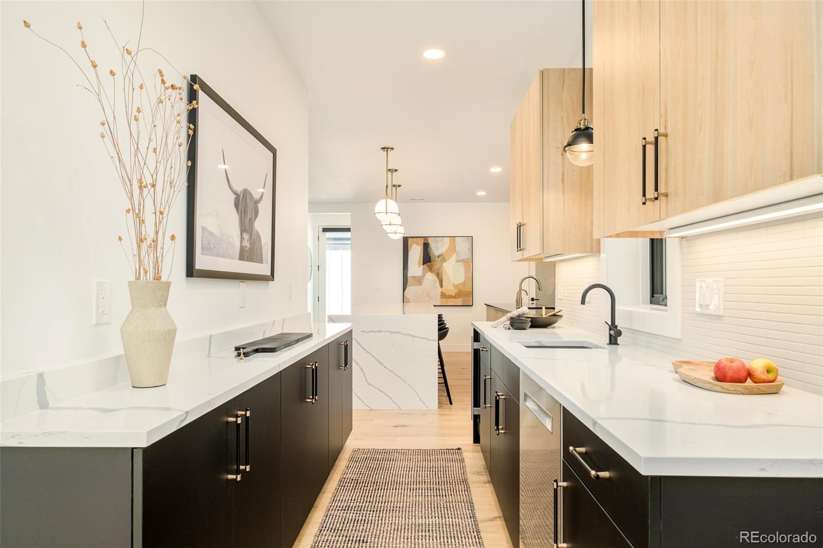 MLS Image #9 for 2485  oak street,denver, Colorado