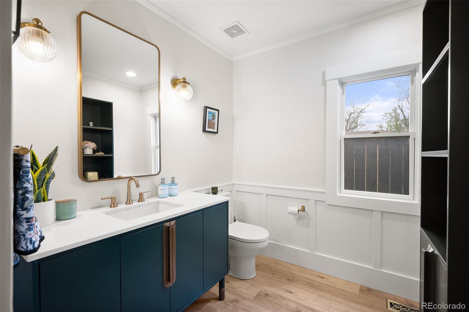 MLS Image #18 for 559  jackson street,denver, Colorado