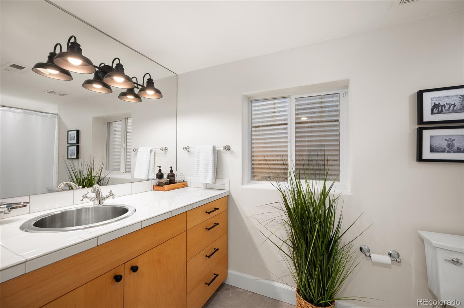 MLS Image #30 for 559  jackson street,denver, Colorado