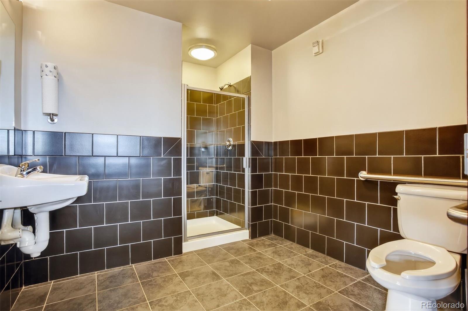 MLS Image #14 for 722  washington avenue 210,golden, Colorado