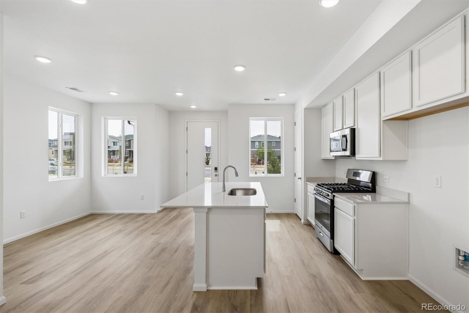 MLS Image #2 for 17165 e alameda parkway,aurora, Colorado
