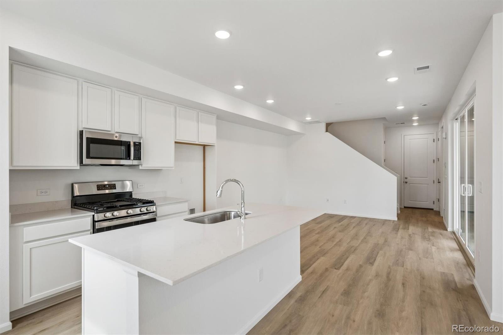 MLS Image #6 for 17165 e alameda parkway,aurora, Colorado