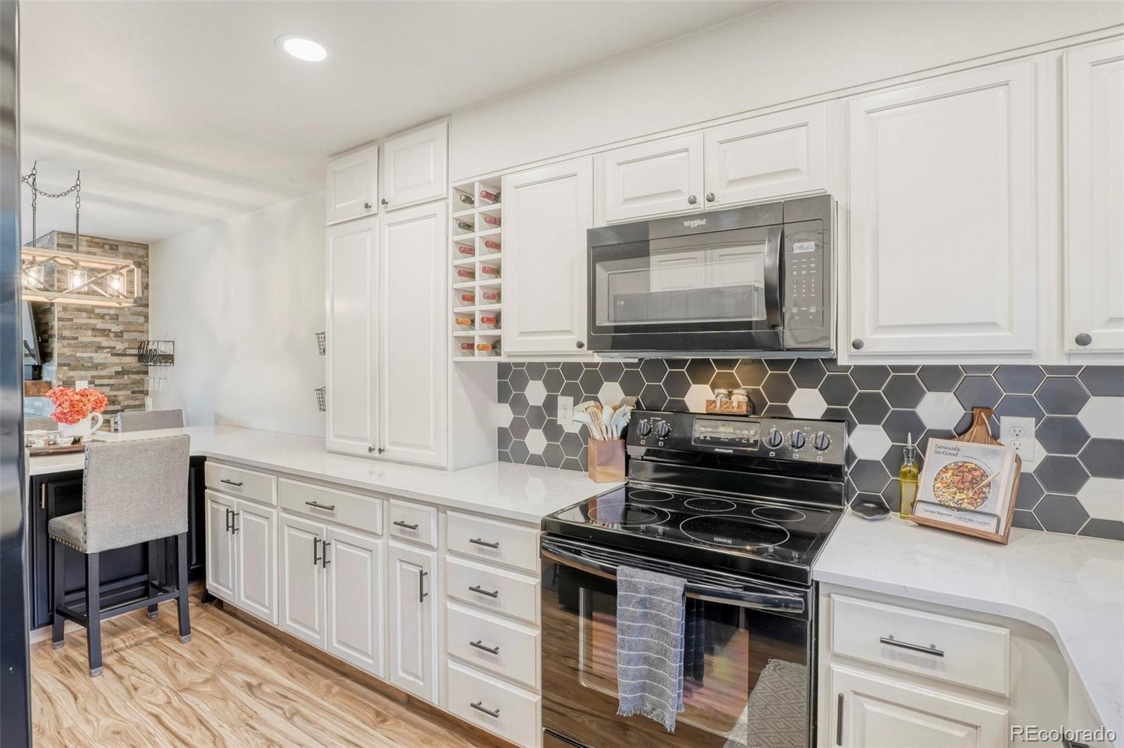 MLS Image #3 for 3463 s ammons street,lakewood, Colorado