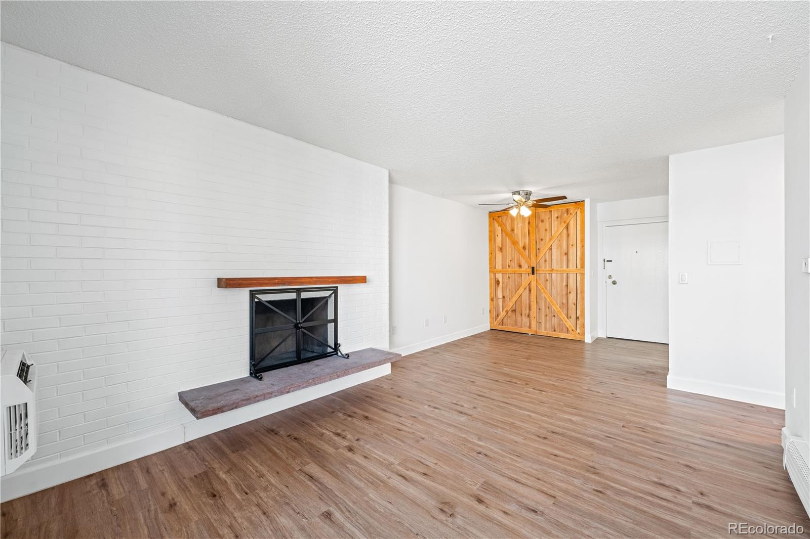 MLS Image #14 for 4110 e hale parkway,denver, Colorado