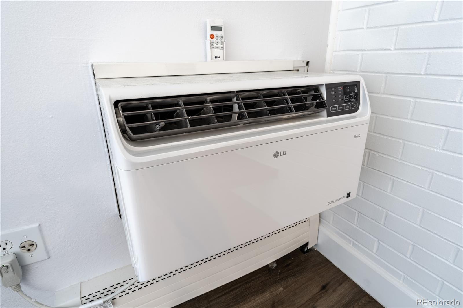 MLS Image #28 for 4110 e hale parkway,denver, Colorado