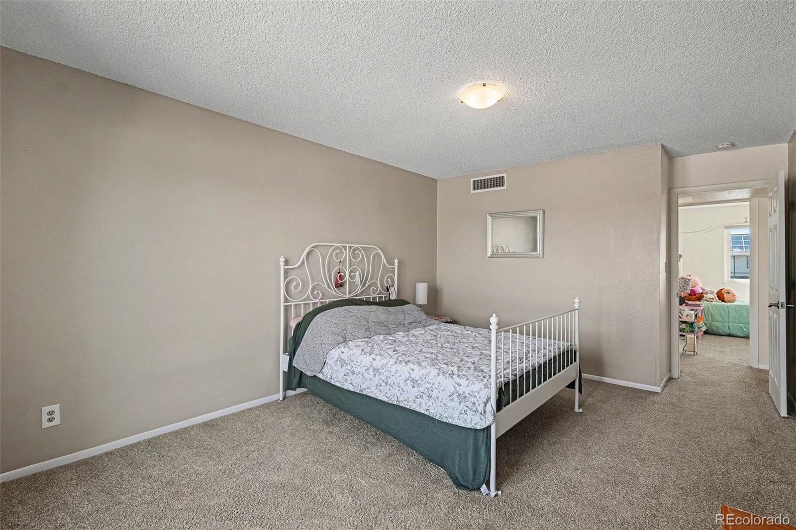 MLS Image #17 for 3825 s monaco parkway 212,denver, Colorado