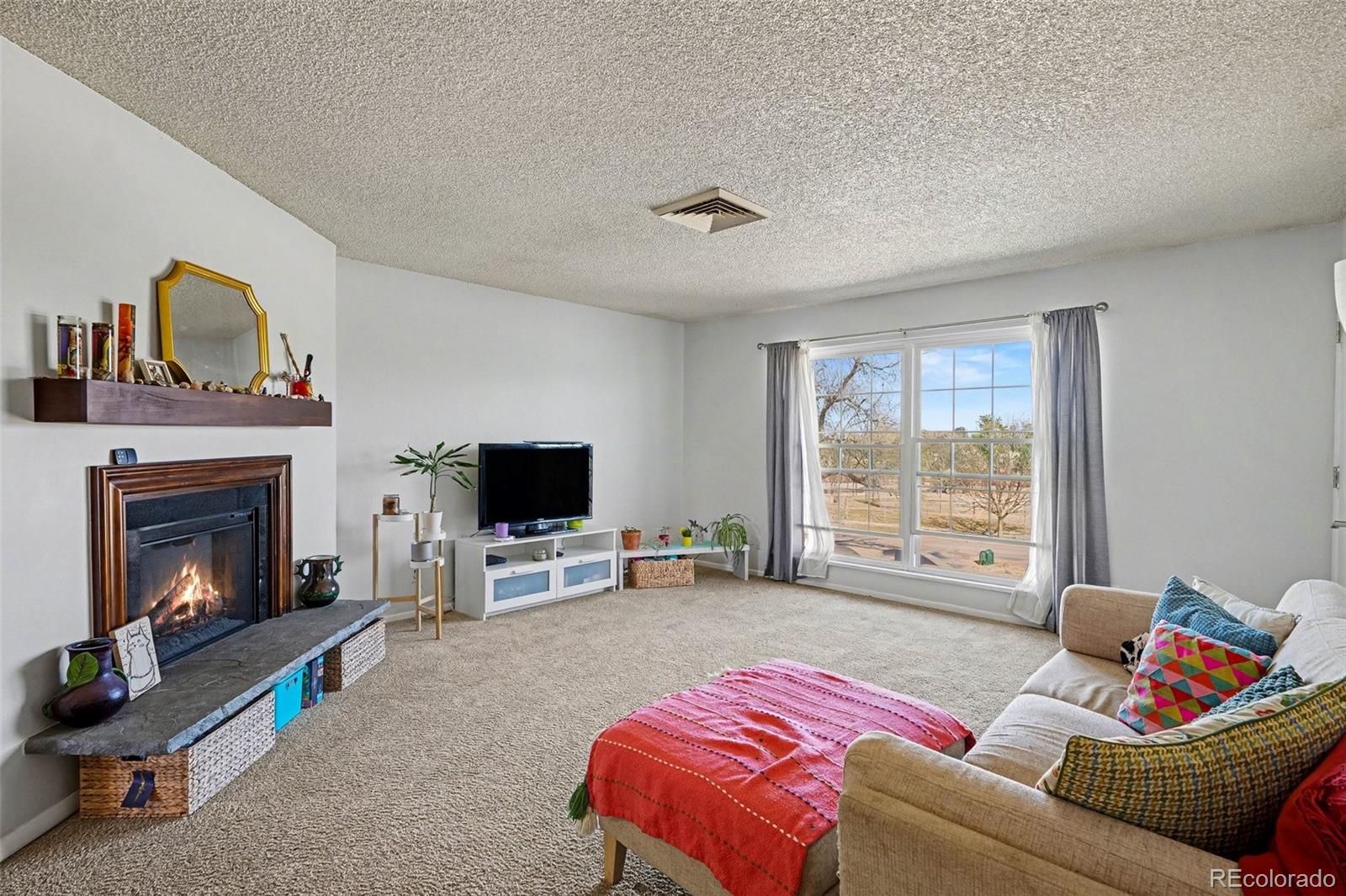MLS Image #4 for 3825 s monaco parkway 212,denver, Colorado