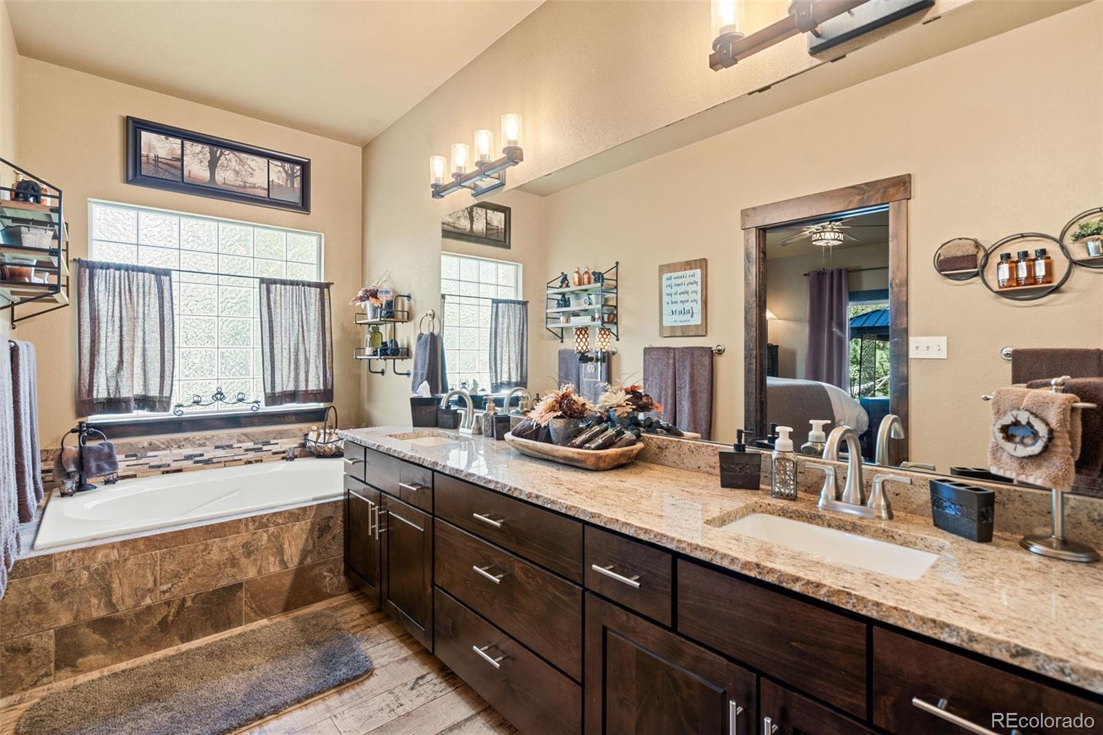 MLS Image #22 for 208  green rock place,monument, Colorado