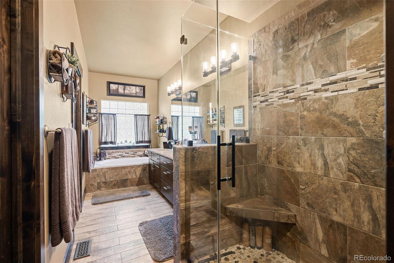 MLS Image #23 for 208  green rock place,monument, Colorado