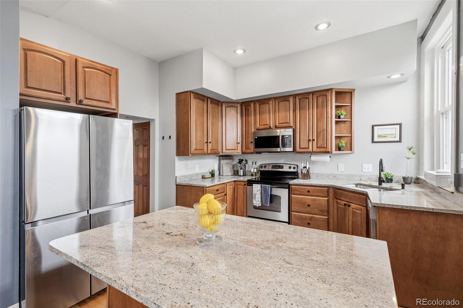 MLS Image #11 for 933 e 23rd street,denver, Colorado