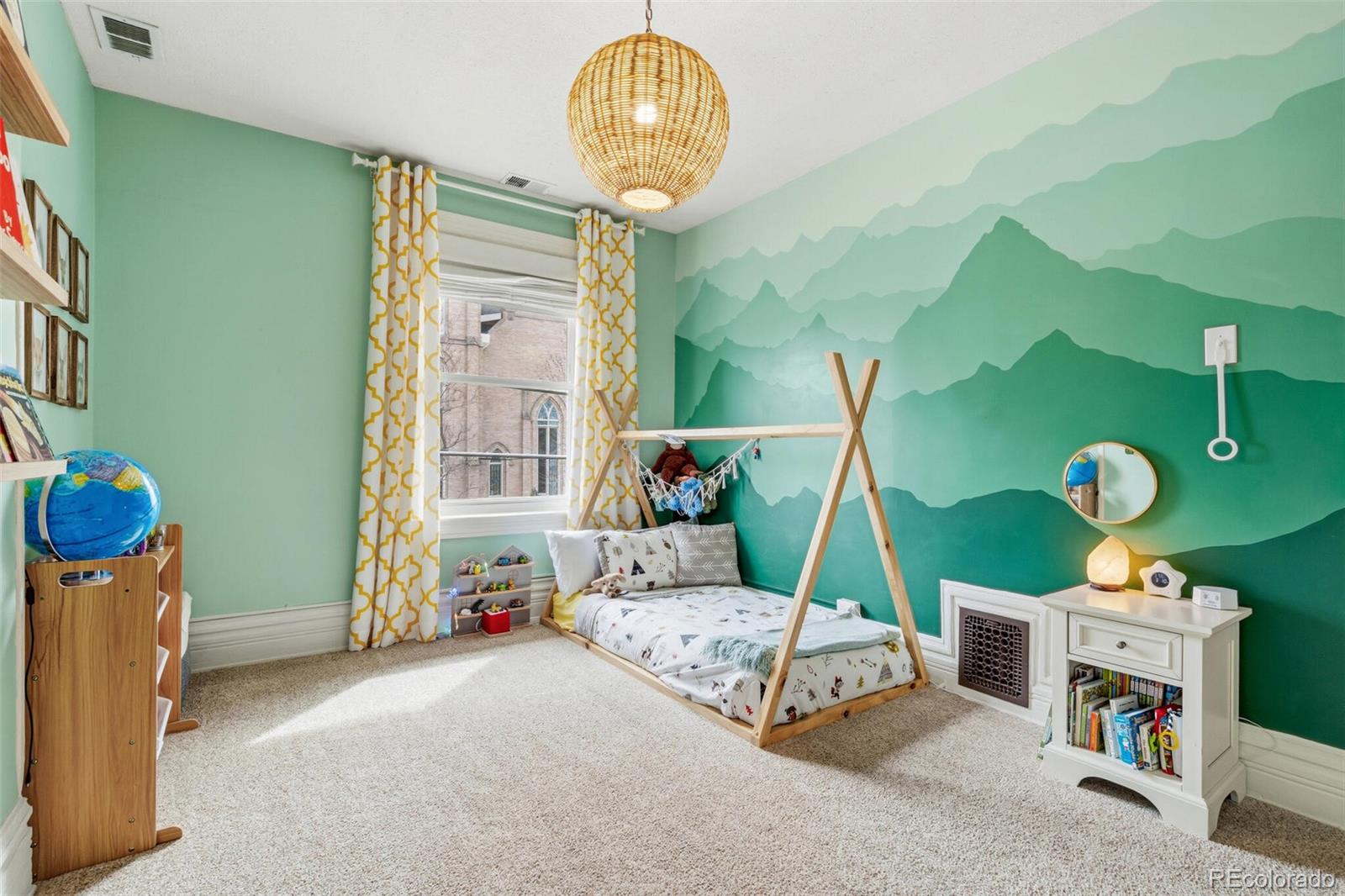 MLS Image #18 for 933 e 23rd street,denver, Colorado