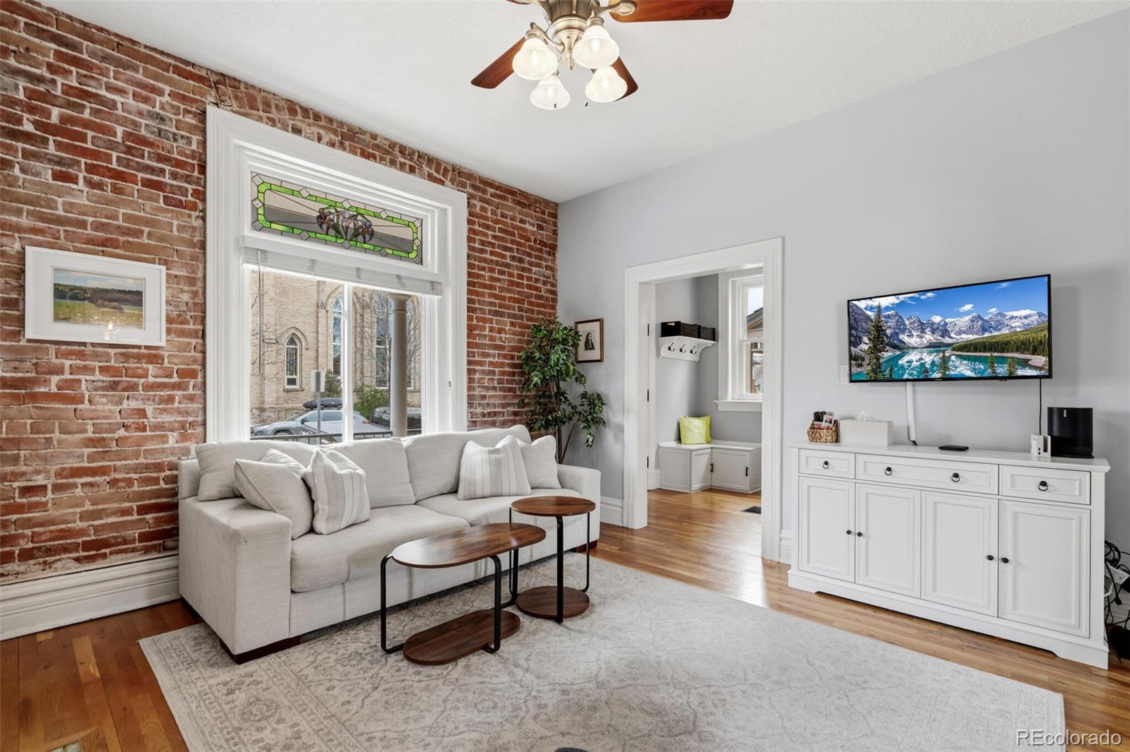 MLS Image #6 for 933 e 23rd street,denver, Colorado