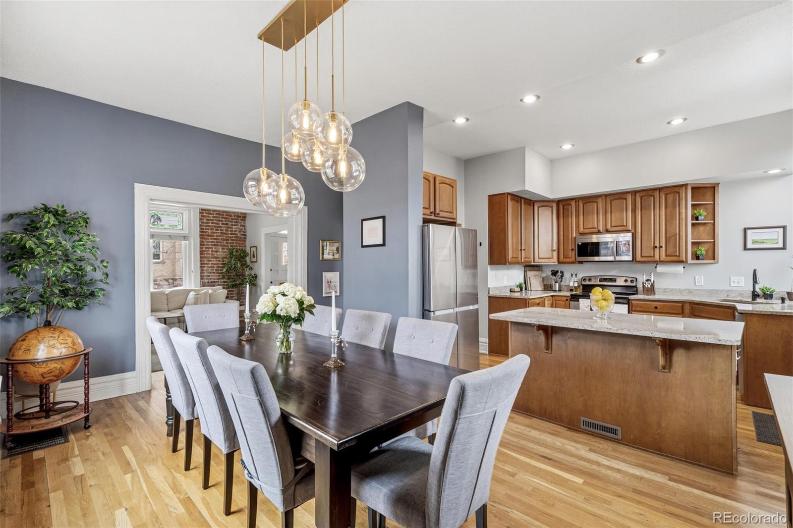 MLS Image #8 for 933 e 23rd street,denver, Colorado