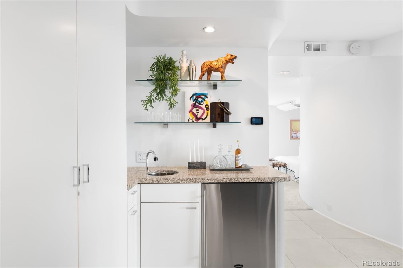 MLS Image #20 for 1777  larimer street 710,denver, Colorado