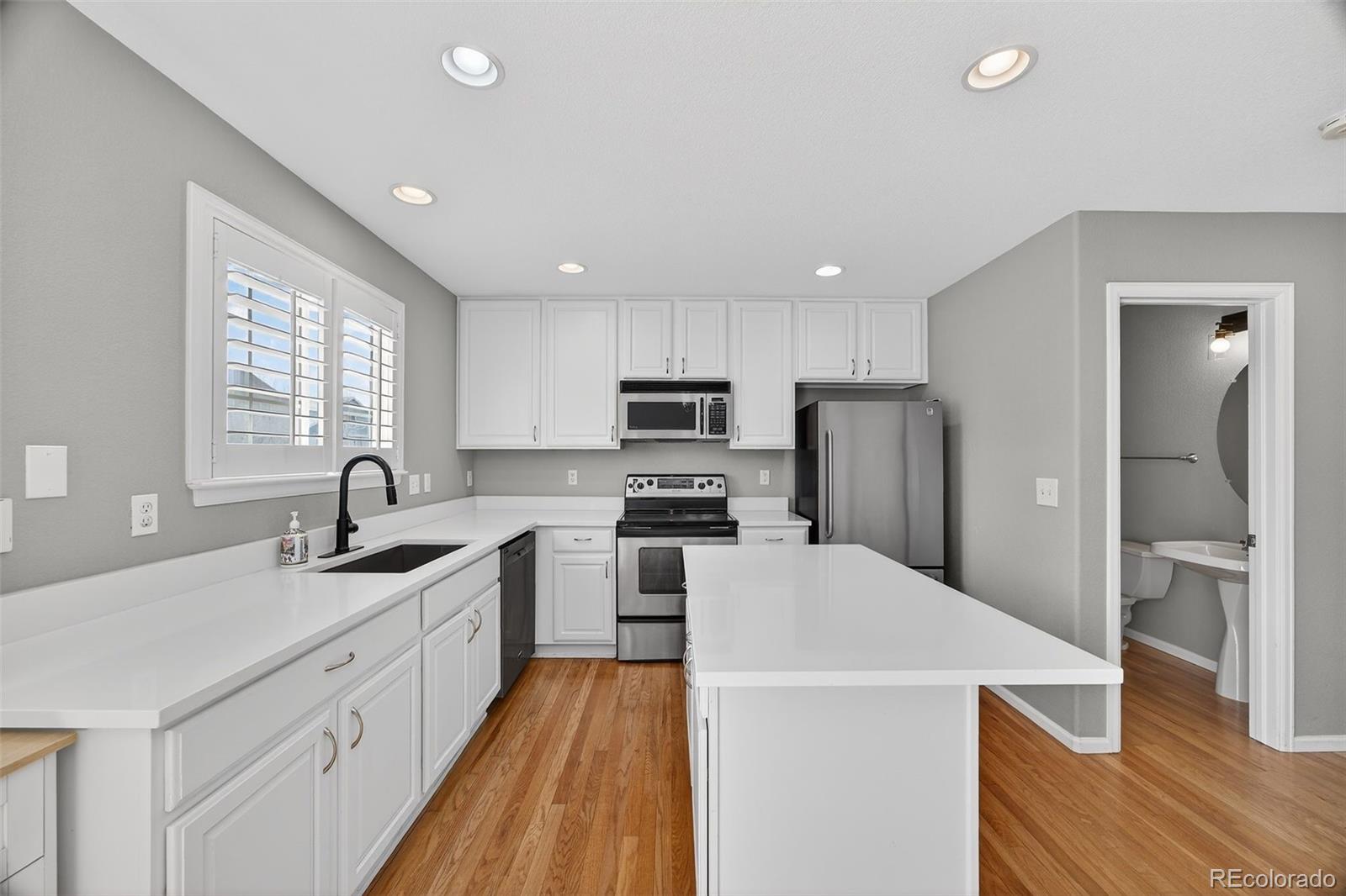 MLS Image #16 for 16486 e phillips place,englewood, Colorado