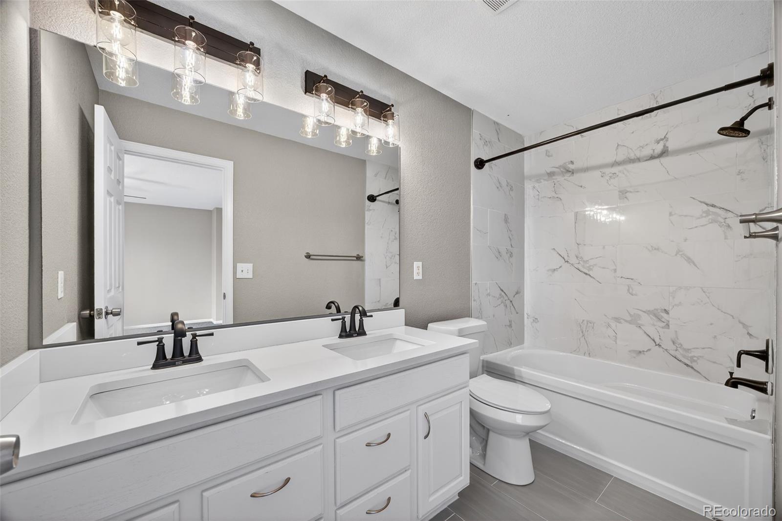 MLS Image #29 for 16486 e phillips place,englewood, Colorado