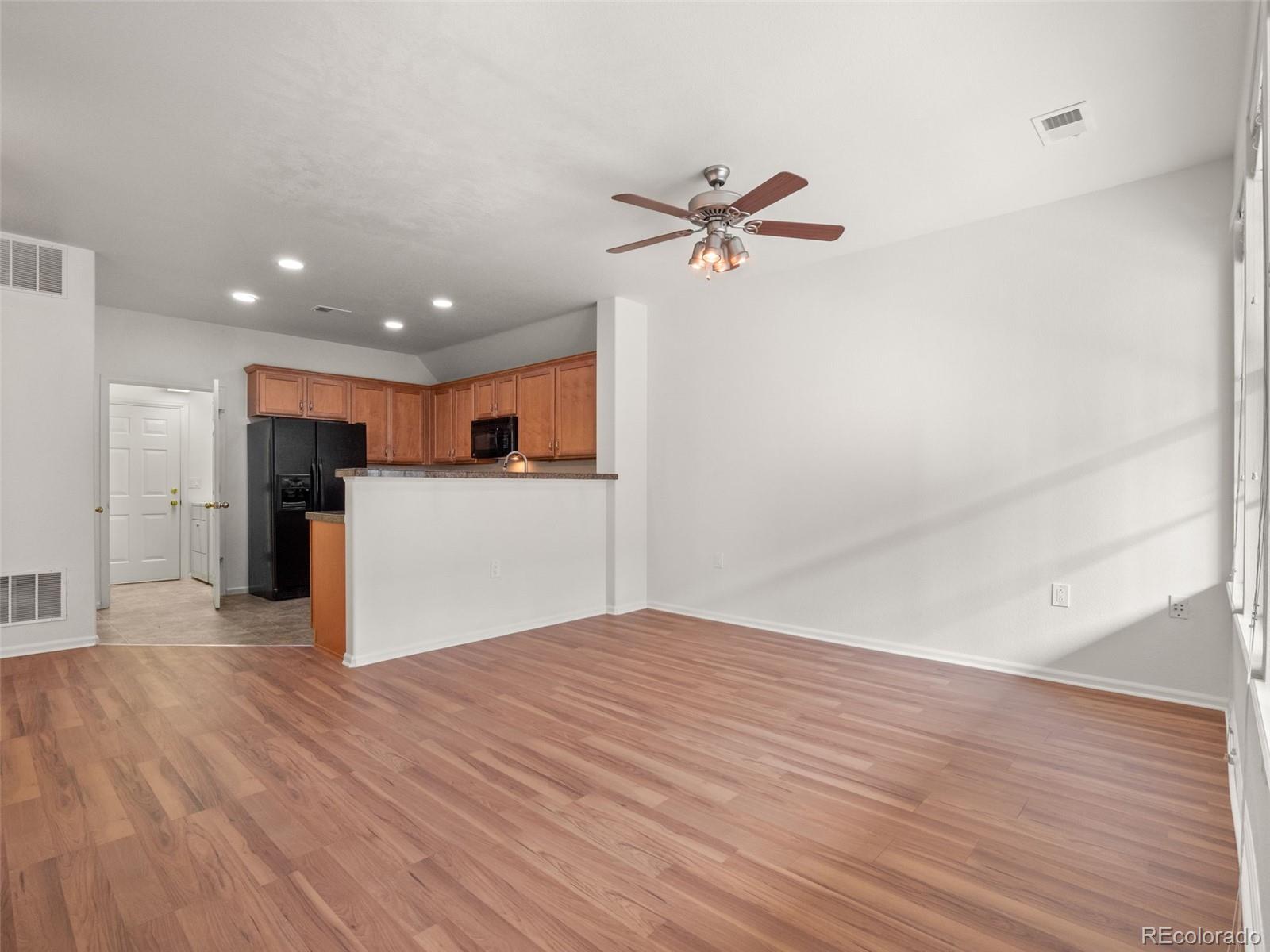 MLS Image #10 for 7777 e 23rd avenue 1303,denver, Colorado