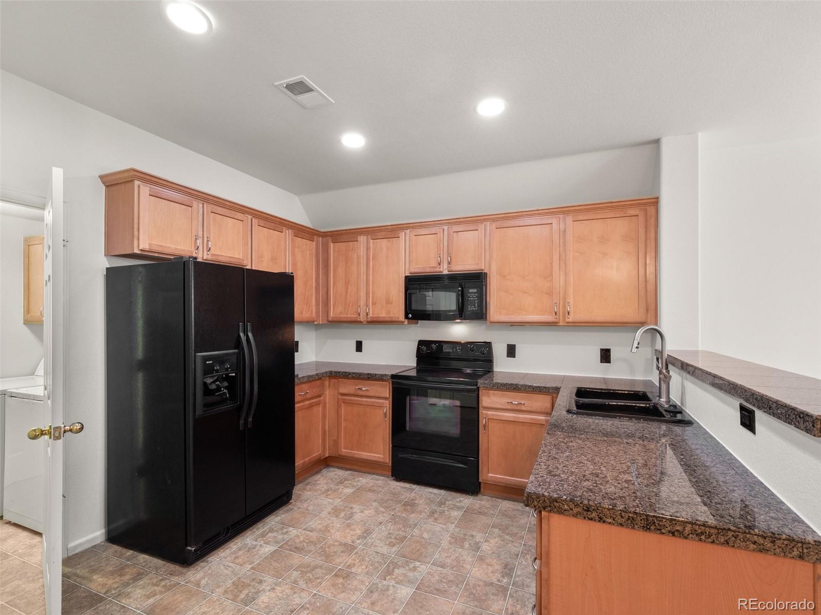 MLS Image #18 for 7777 e 23rd avenue 1303,denver, Colorado