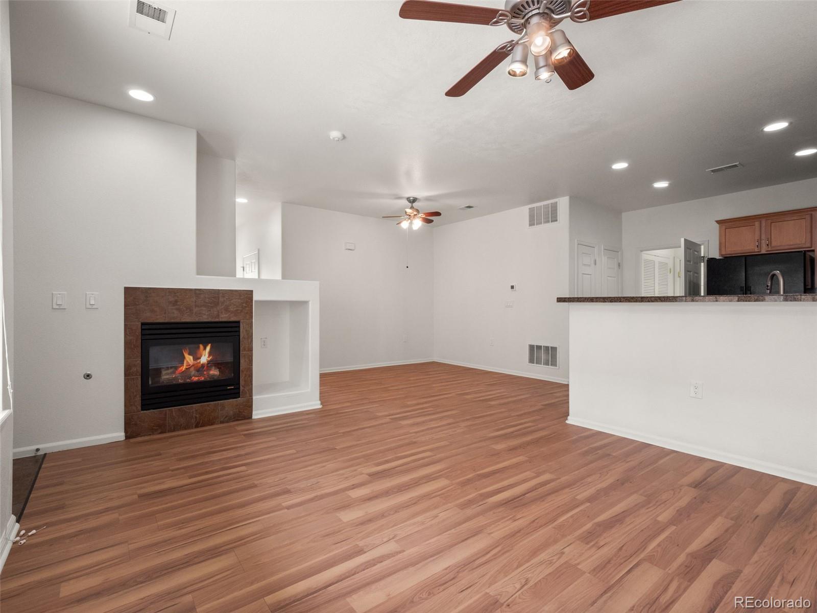 MLS Image #5 for 7777 e 23rd avenue 1303,denver, Colorado