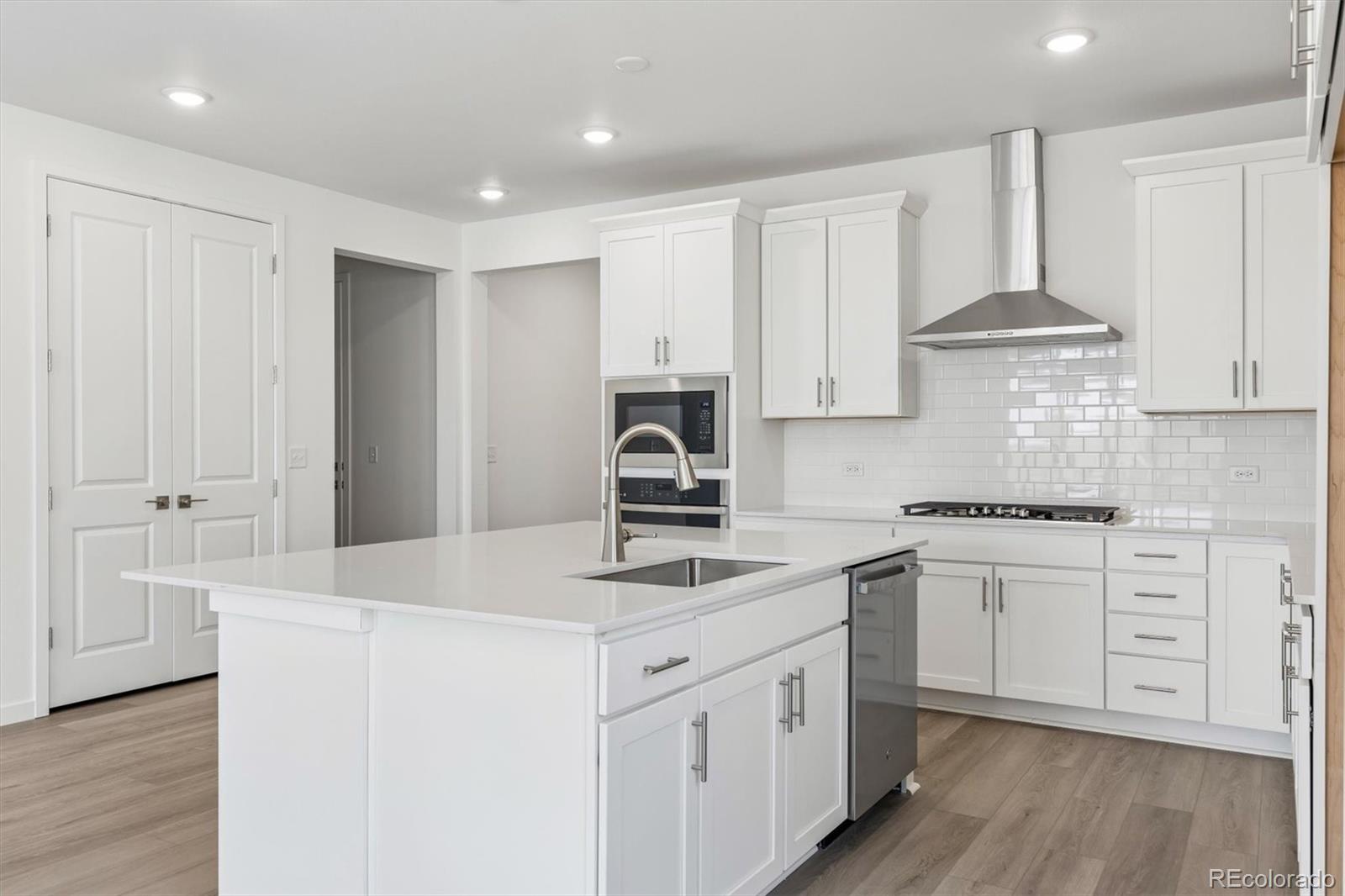 MLS Image #5 for 800  lawson drive,elizabeth, Colorado