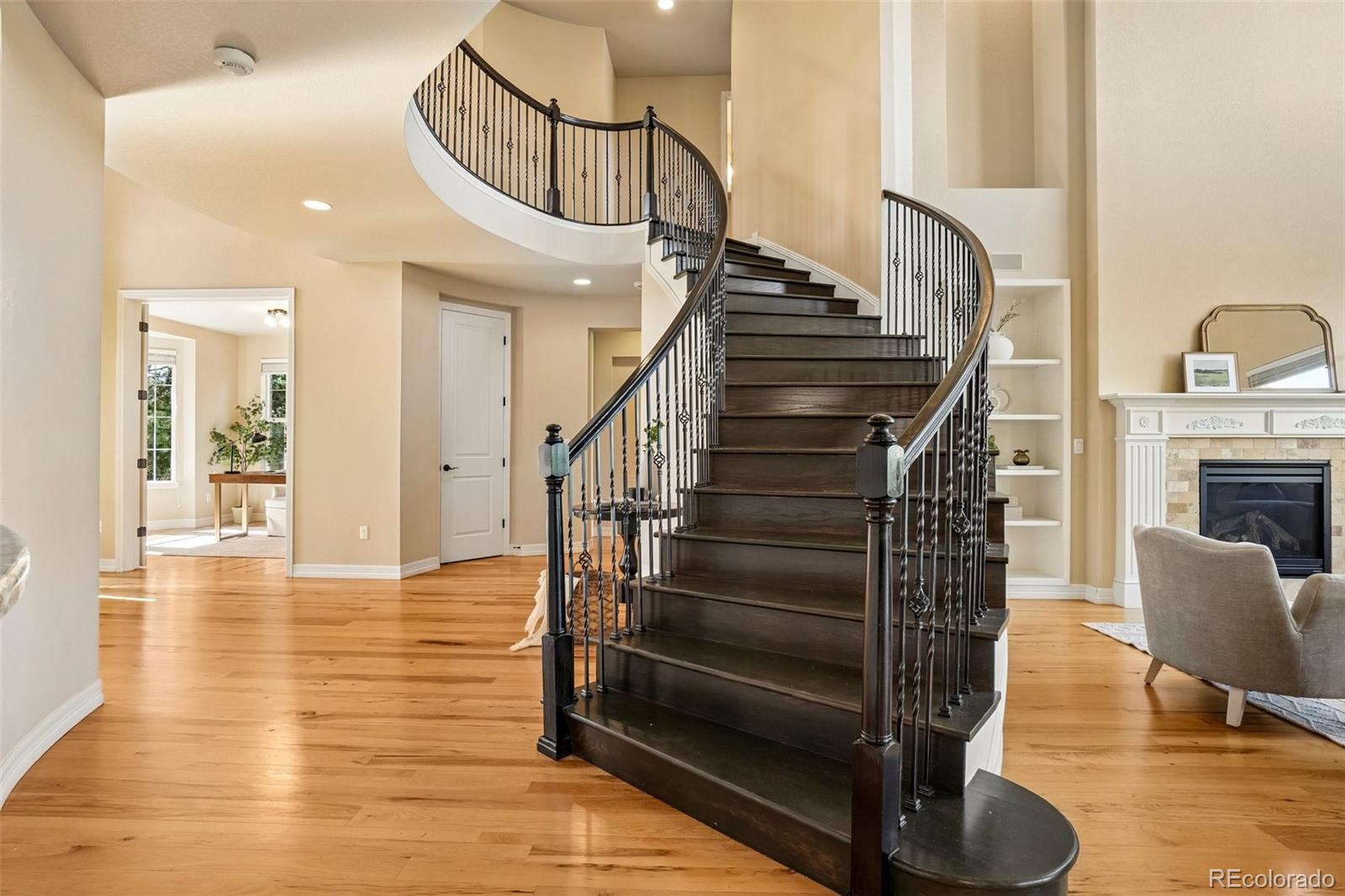 MLS Image #3 for 26726 e peakview drive,aurora, Colorado