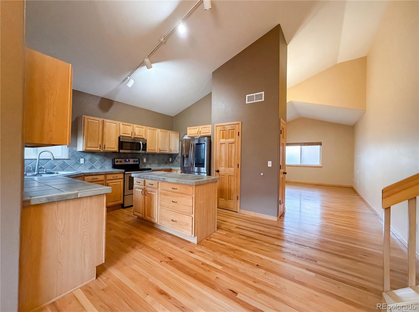 MLS Image #10 for 231  maggie street,longmont, Colorado
