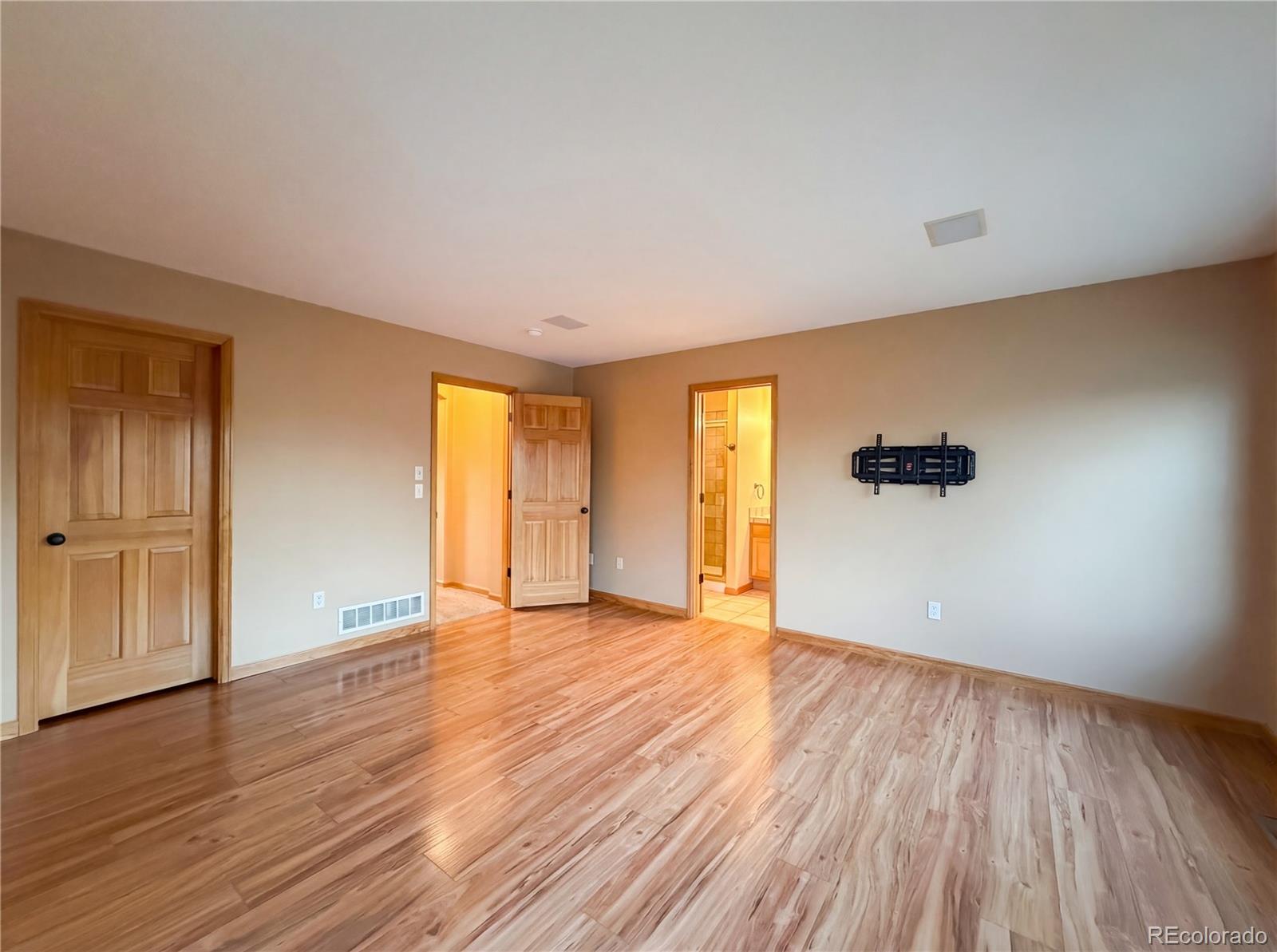 MLS Image #3 for 231  maggie street,longmont, Colorado