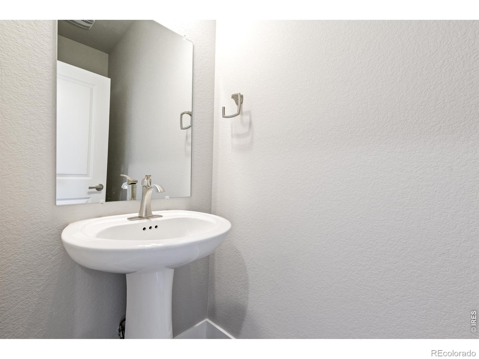 MLS Image #13 for 713  muturu road,johnstown, Colorado