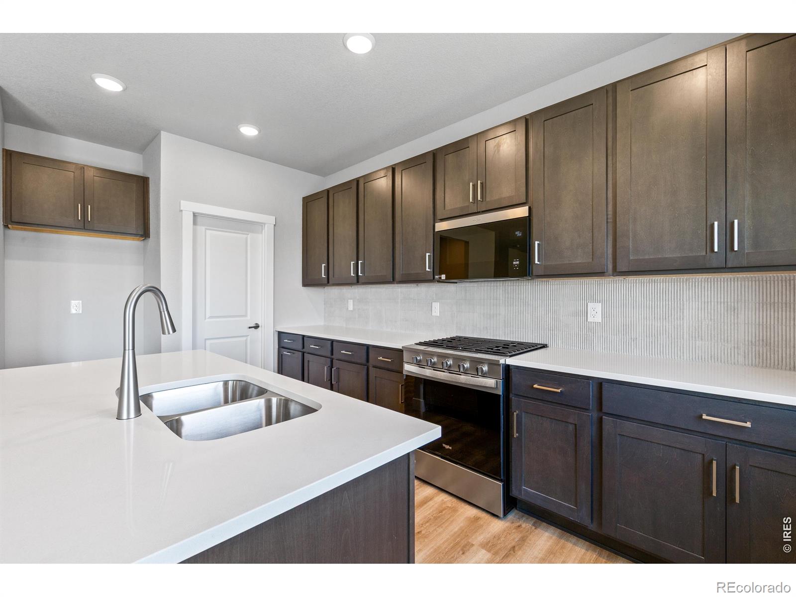 MLS Image #3 for 713  muturu road,johnstown, Colorado