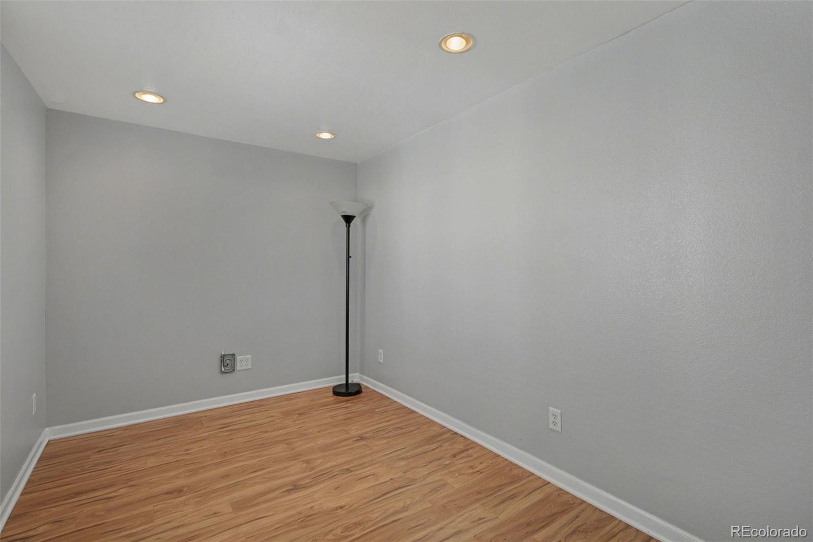 MLS Image #15 for 2143 s bannock street,denver, Colorado