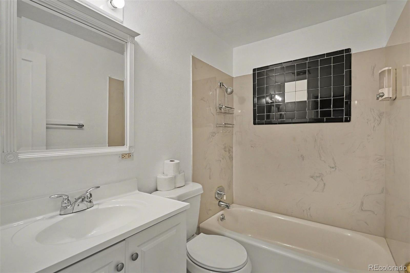 MLS Image #16 for 2143 s bannock street,denver, Colorado