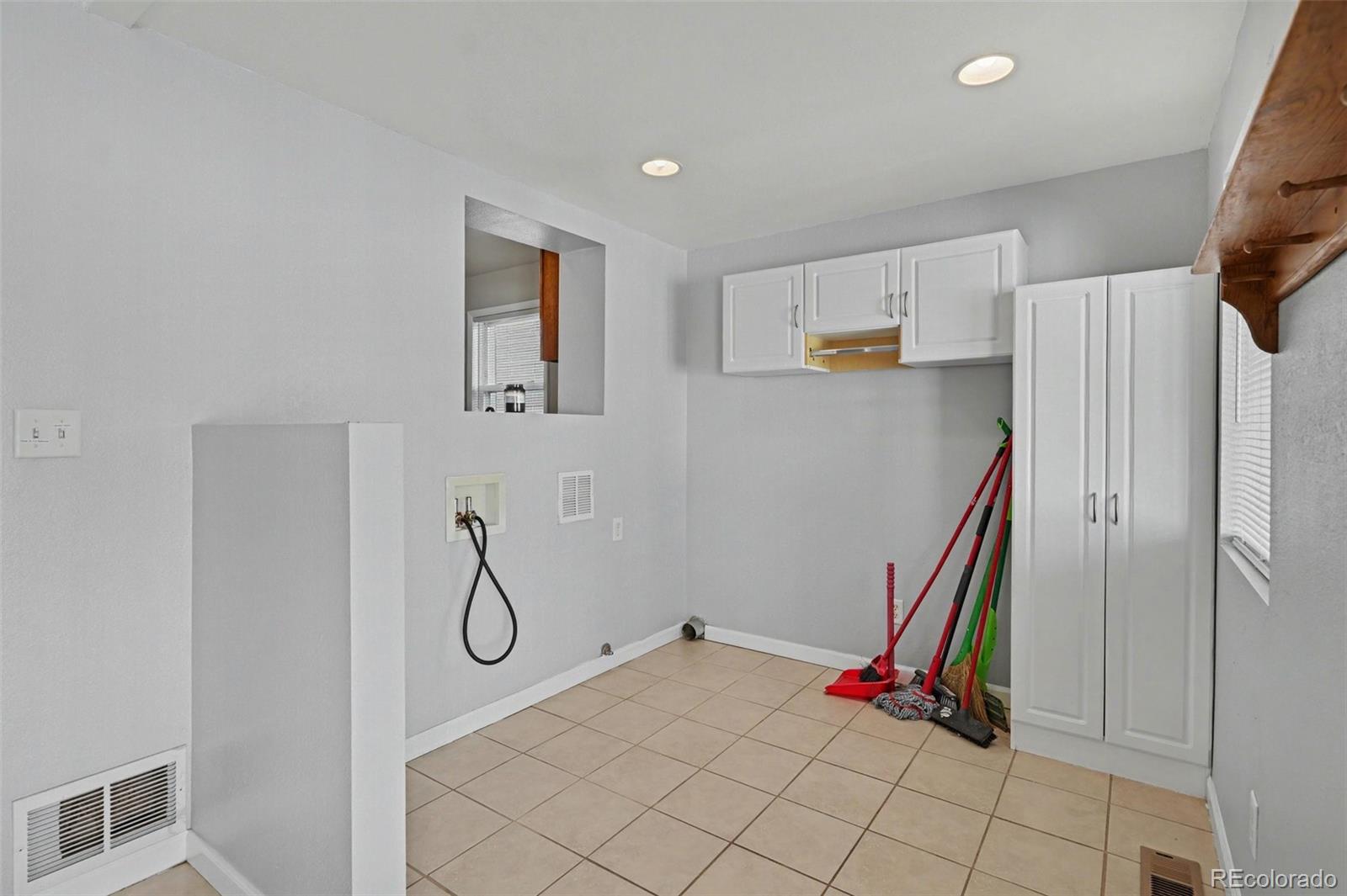 MLS Image #18 for 2143 s bannock street,denver, Colorado