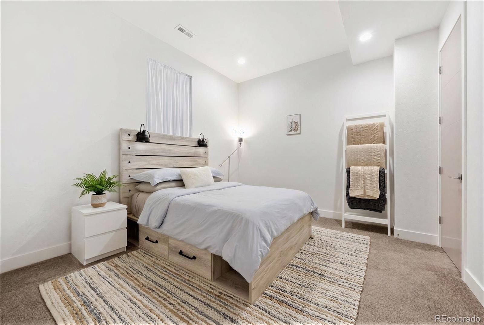 MLS Image #27 for 2037  hooker street,denver, Colorado