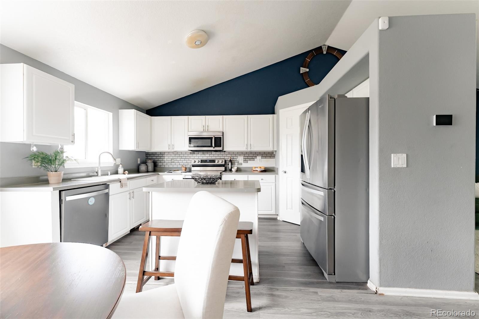 MLS Image #4 for 14824 e 52nd avenue,denver, Colorado
