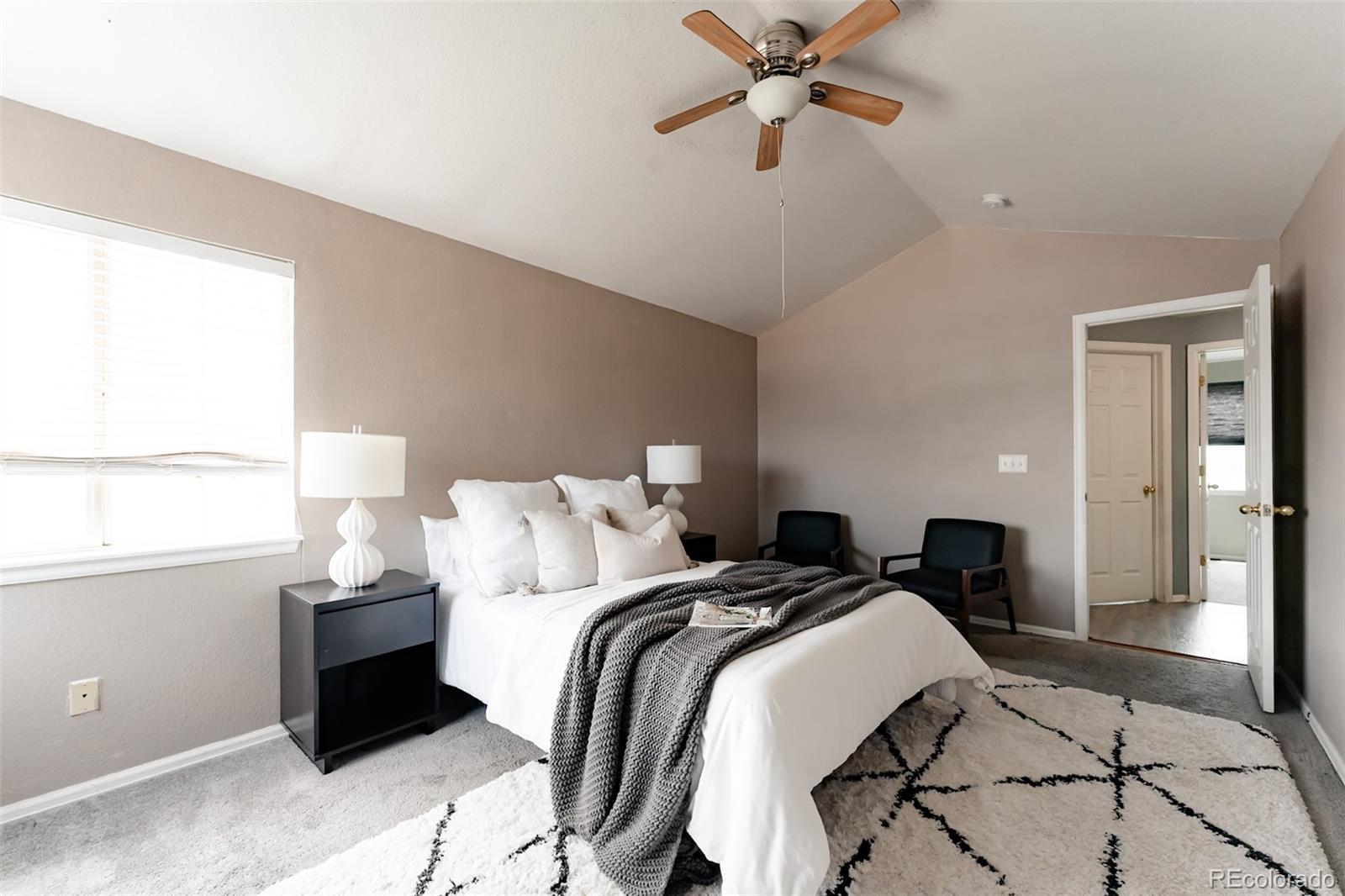 MLS Image #7 for 14824 e 52nd avenue,denver, Colorado
