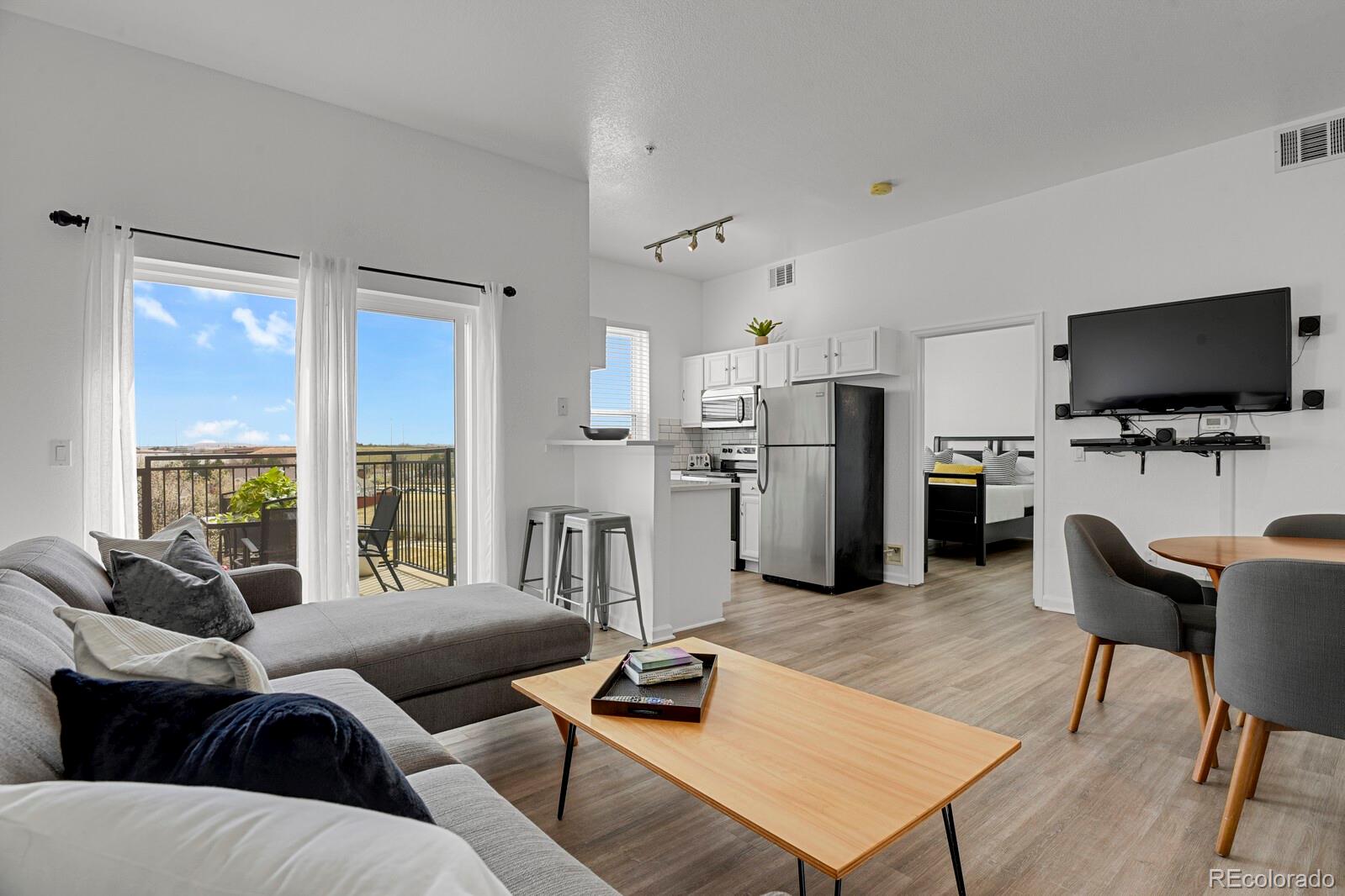 MLS Image #5 for 15475  andrews drive,denver, Colorado