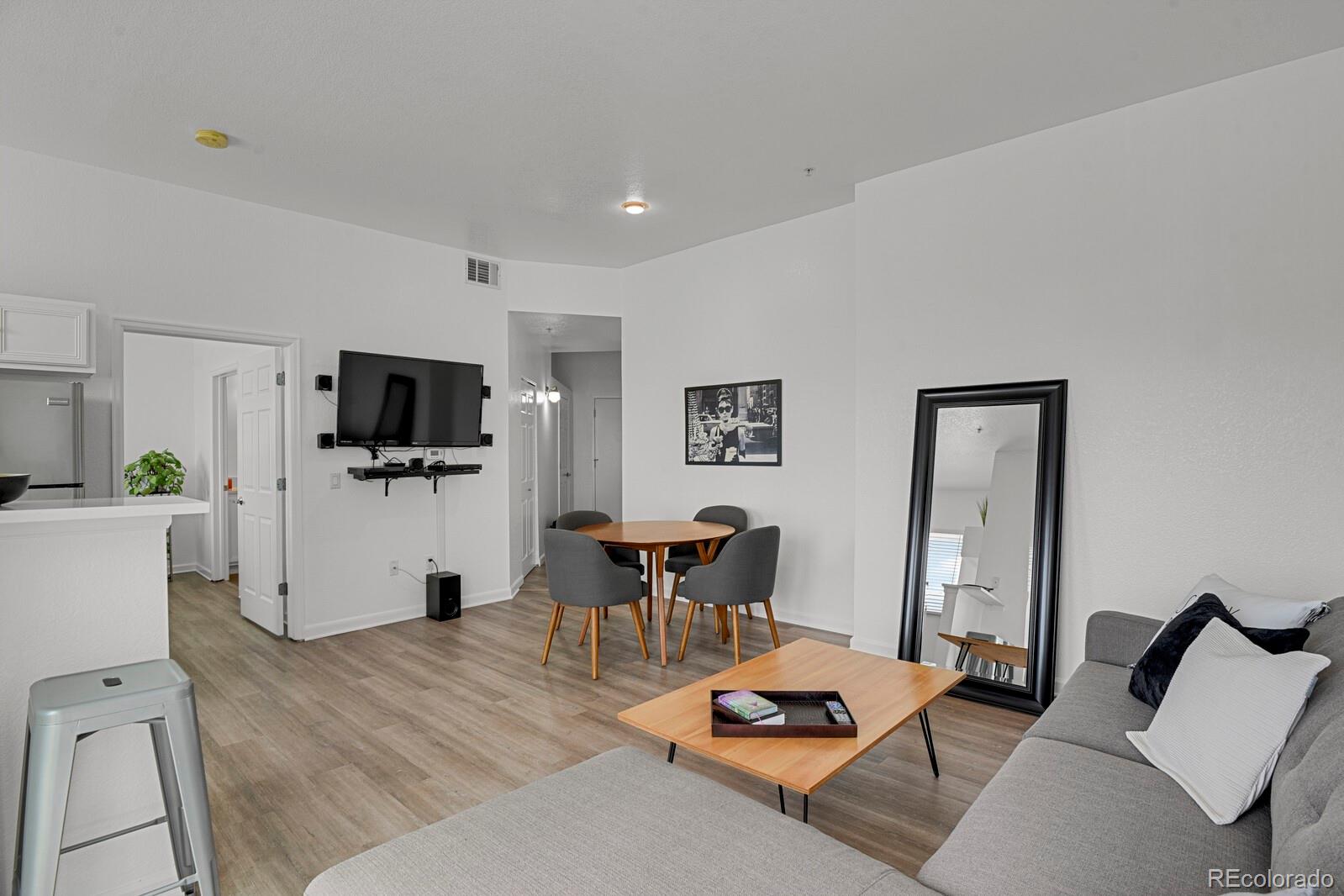 MLS Image #6 for 15475  andrews drive,denver, Colorado