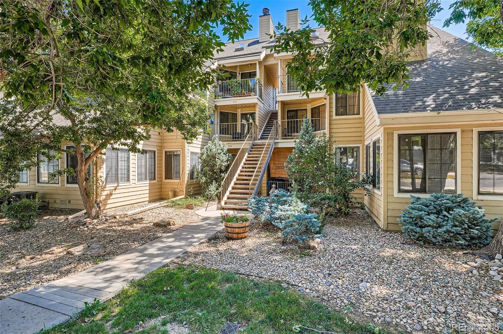 MLS Image #0 for 950 s dahlia street c,denver, Colorado