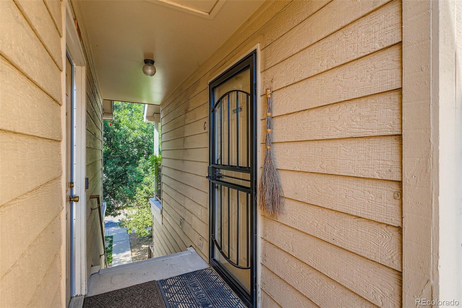 MLS Image #1 for 950 s dahlia street c,denver, Colorado