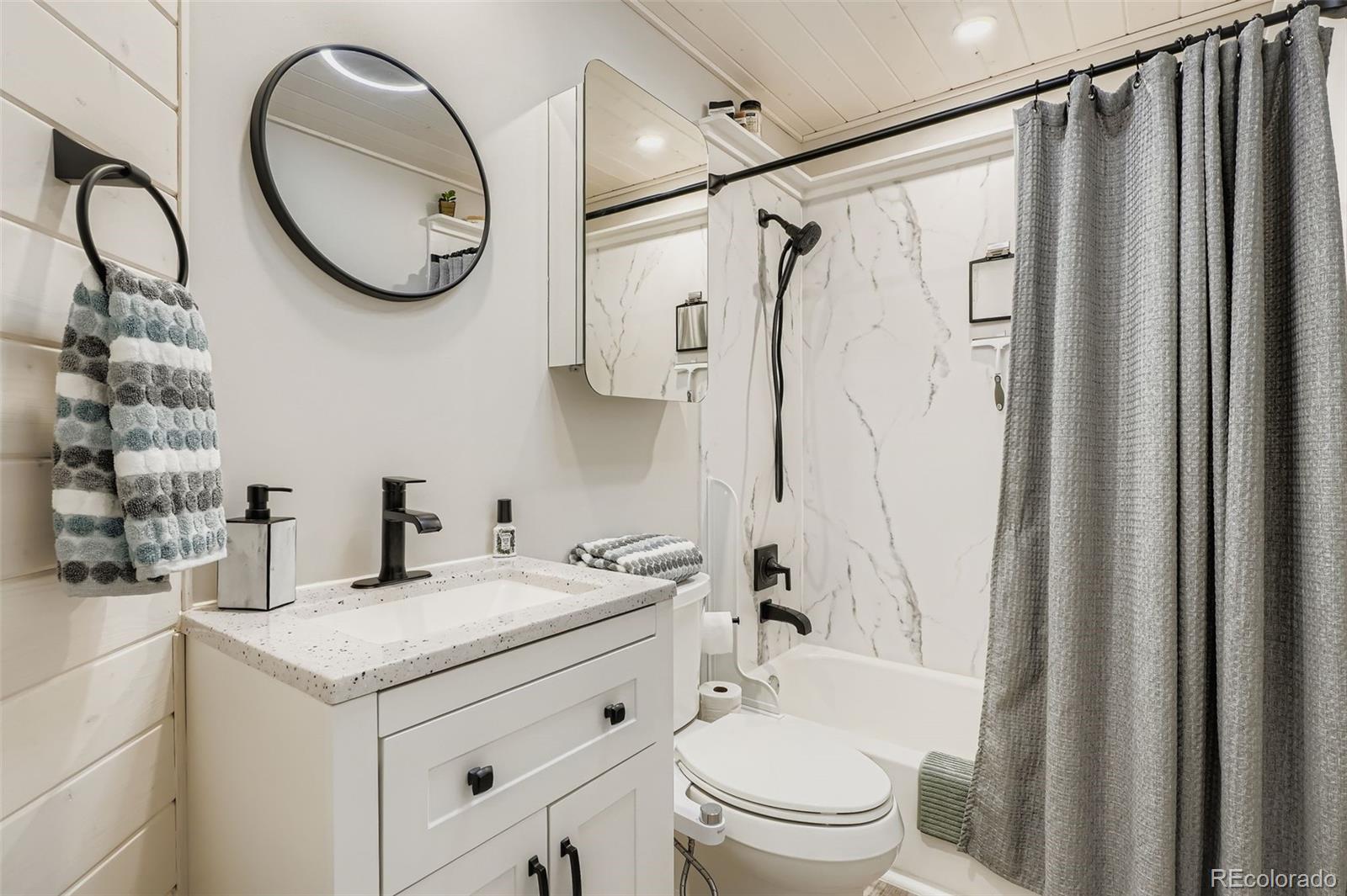 MLS Image #17 for 950 s dahlia street c,denver, Colorado