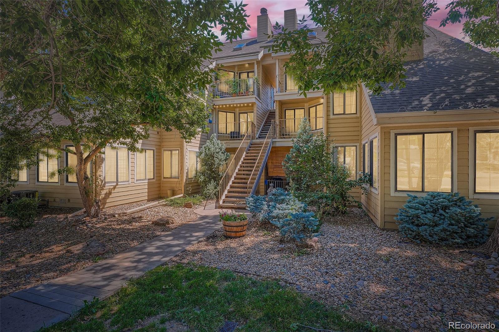 MLS Image #24 for 950 s dahlia street c,denver, Colorado