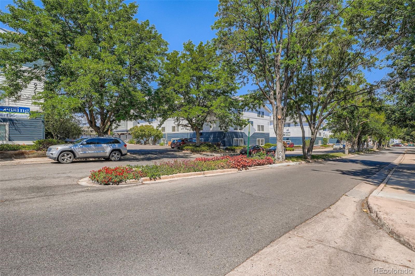 MLS Image #25 for 950 s dahlia street c,denver, Colorado