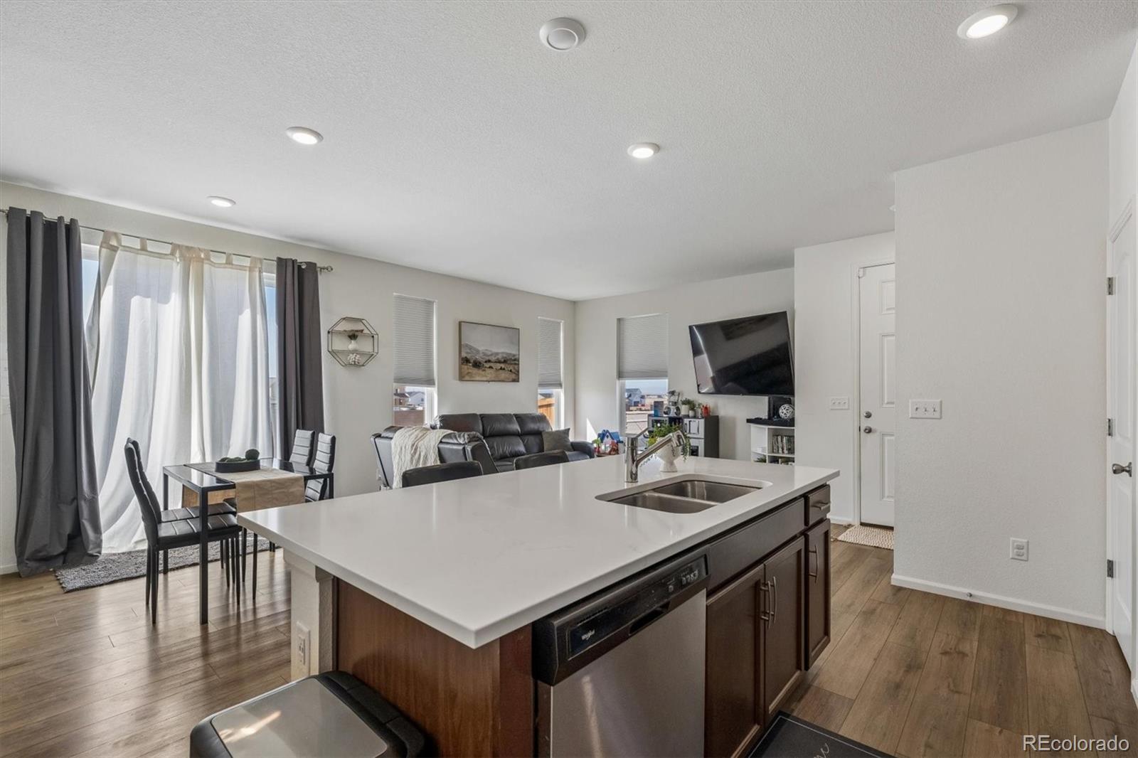 MLS Image #12 for 608 n bersshine court,aurora, Colorado