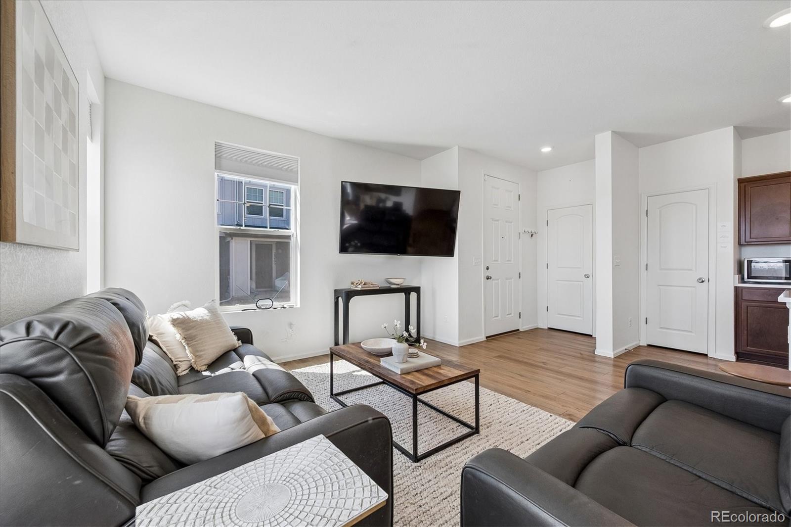 MLS Image #15 for 608 n bersshine court,aurora, Colorado