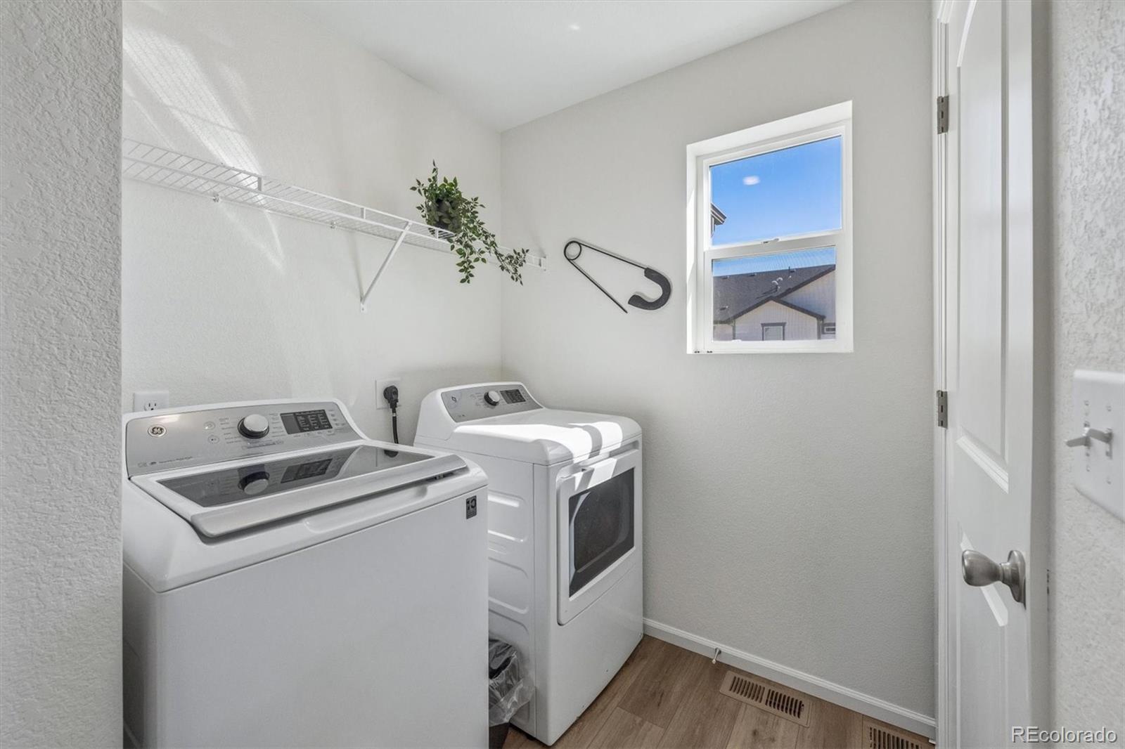 MLS Image #25 for 608 n bersshine court,aurora, Colorado